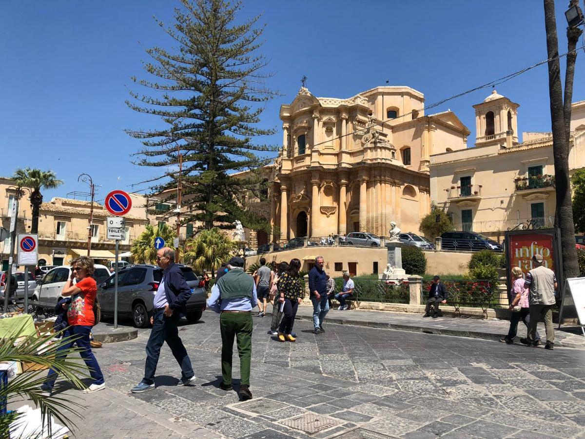 Tannur Del Carmine Villa Noto Exterior photo